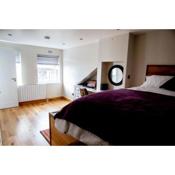 Airy, 3 bedrooms, ensuite , central London flat