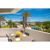 Albufeira 2-Bedroom Apartment with Pool View