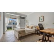 Albufeira 3BR with Pool and AC by the beach by LovelyStay