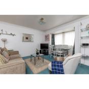 ALTIDO Chic 2BR Apt at the Heart of The Royal Mile