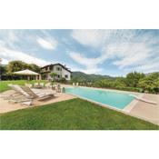 Amazing home in Camaiore LU with 6 Bedrooms, Private swimming pool and Outdoor swimming pool