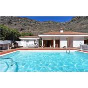 Amazing Home In Cercado De Espino With Wifi, Swimming Pool And 4 Bedrooms