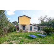 Amazing home in Orbetello with Jacuzzi and 4 Bedrooms