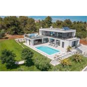 Amazing home in Pula with Outdoor swimming pool, WiFi and 4 Bedrooms