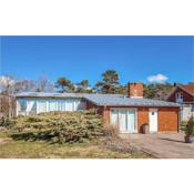 Amazing home in Trslvslge with Sauna, WiFi and 4 Bedrooms