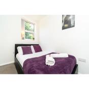 Amethyst Suite Moseley Mews by StayStaycations