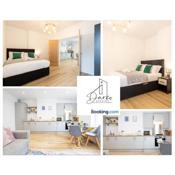 Apartment 4 - Beautiful 1 Bedroom Apartment Nr Manchester, By Darko Estates Short Lets & Serviced Accommodation