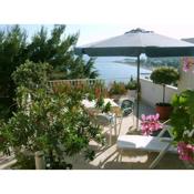 Apartment in Omiš with sea view, balcony, air conditioning, Wi-Fi (161-4)