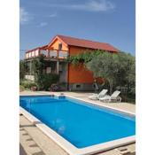 Apartment Velebit with swimming pool - 10km from sea - 20km from Zadar