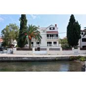 Apartments and rooms by the sea Seget Vranjica, Trogir - 5160