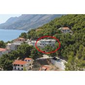 Apartments and rooms with parking space Brela, Makarska - 6895