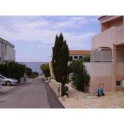 Apartments by the sea Mandre, Pag - 16069