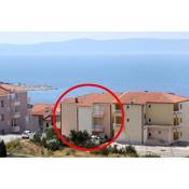 Apartments with a parking space Makarska - 6667