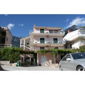 Apartments with a parking space Makarska - 6753