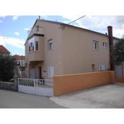 Apartments with a parking space Seget Donji, Trogir - 11524