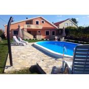Apartments with a swimming pool Zemunik Donji, Zadar - 6188