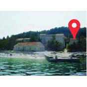 Authentic island house with nice sea view high privacy only 30m from the beach