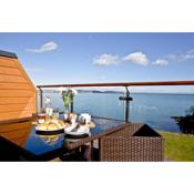 Avocet 2 at The Cove - Stunning Sea Views, Heated Pool and Parking