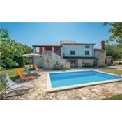 Awesome home in Rovinj with 5 Bedrooms, WiFi and Outdoor swimming pool