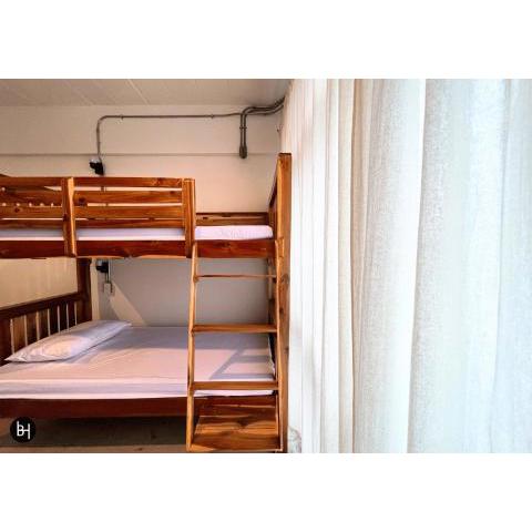 BAAN650 Hostel