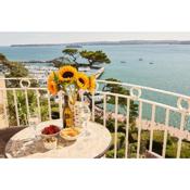 Bayfort Sea Studio - Comfortable Couples Retreat with Stunning Coastal Views