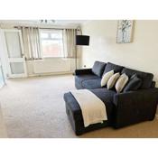 Beautiful 3 Bed House with Parking in Nottingham