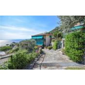 Beautiful apartment in Recco with Jacuzzi, 2 Bedrooms and WiFi