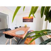 Beautiful, bright, large apartment with balcony smarttv