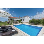Beautiful home in Brtonigla with 3 Bedrooms, WiFi and Outdoor swimming pool