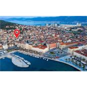 Beautiful home in Split with WiFi and 4 Bedrooms
