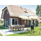 Beautiful villa with sauna, in a holiday park on the water in Friesland