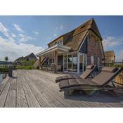 Beautiful villa with sunshower and terrace at the Tjeukemeer