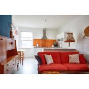 Binks - Seafront 1 bed first floor apartment