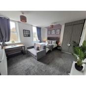 Blackpool Abode - Sunny Suite Apartment