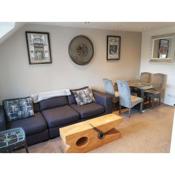 Bowness On Windermere, Lovely Apartment for 4 With Parking
