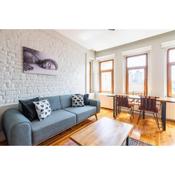 Bright Modern 1bd Peaceful Central Home! #300