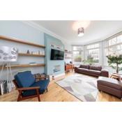 Bright & spacious modern 2 bedroom apartment