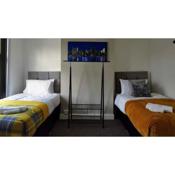 C Amazing 5 Beds Sleeps 7 For Worker or Families by Your Night Inn Group