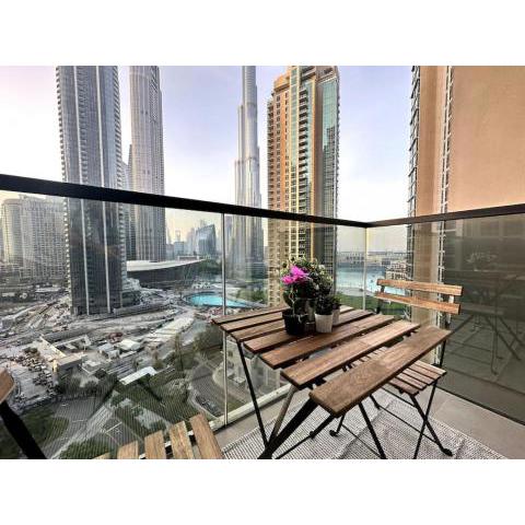 California Dreamin' !Exquisite 2 Bed Apartment in the heart of Dubai!