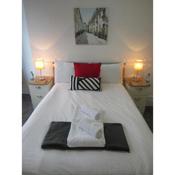 Cambridge Central Suites - Tas Accommodations