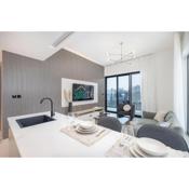 Canal front apartment with Burj Khalifa view by Suiteable
