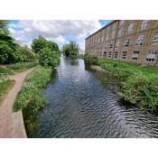Canal Side Retreat - 2 Bedroom Apartment