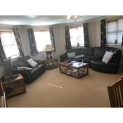 Captivating Apartment in Copthorne near Gatwick