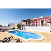 Casa Dos Pais - Fabulous 2 bedroom house with private pool and great views