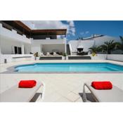 Casa Puerto Calero Grande - A wonderful 6 bedroom villa - Short stroll from the Marina