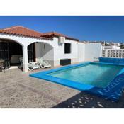 CASA TOM - Spacious holiday home with heated pool