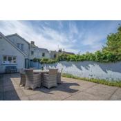 Castle Cottage - 3 Bedroom Holiday Home - Tenby