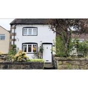 Chapter Cottage, Cheddleton Nr Alton Towers, Peak District, Foxfield Barns