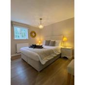 Charming 1 Bedroom Maisonette by HP Accommodation