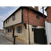 Charming 16th Cent. cottage in heart of Midhurst
